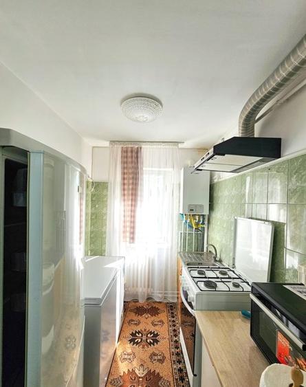 Apartament cu 2 camere semidecomandat în Mircea cel Bătrân