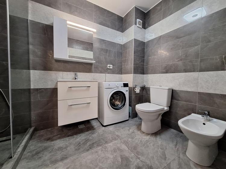 Apartament cu 2 camere semidecomandat, mobilat în Florești