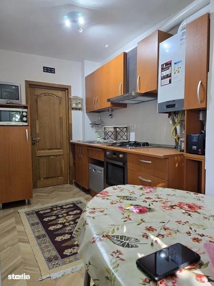 Apartament 3 camere de inchiriat metrou 1 Mai ideal pentru studenti - 2
