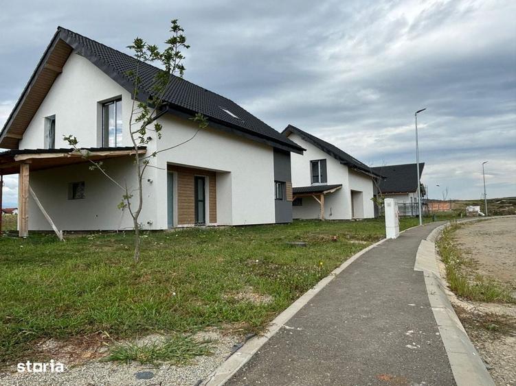 Casă cu 4 camere în Ștrand