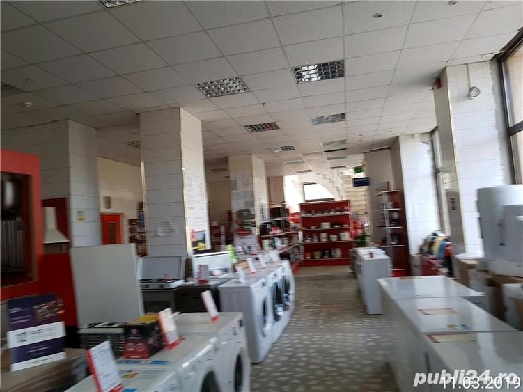 Spațiu comercial, de 688 mp, în Central