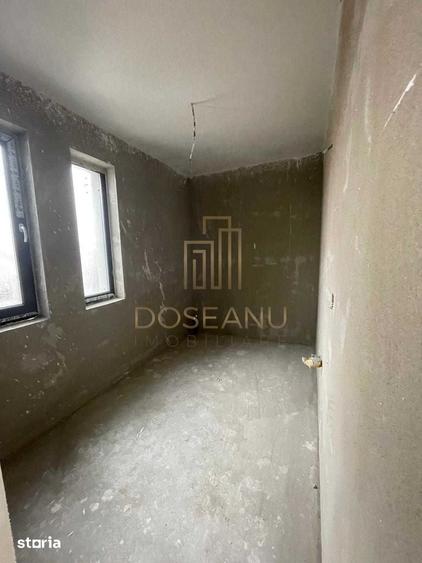 Casă cu 5 camere cu Canalizare în Sânmartin