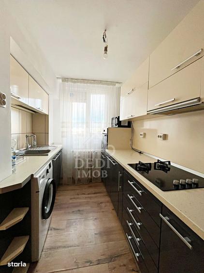 Apartament cu 3 camere decomandat în Decebal