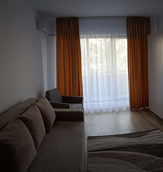 Apartament cu 2 camere decomandat în Români