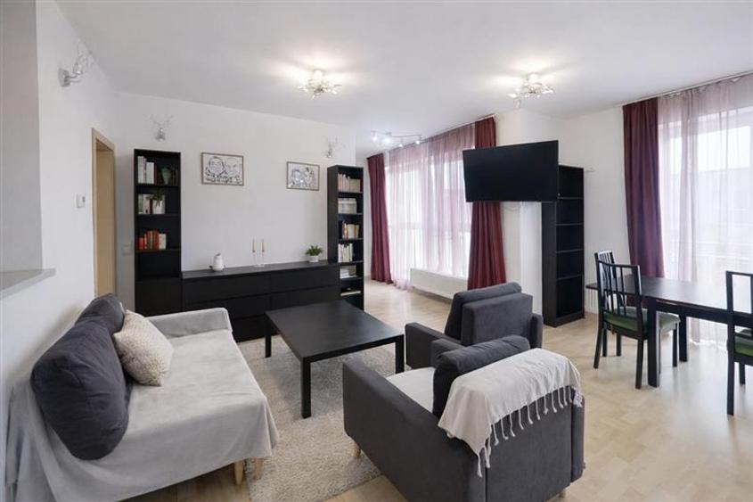 Penthouse cu 3 camere decomandat în Avantgarden