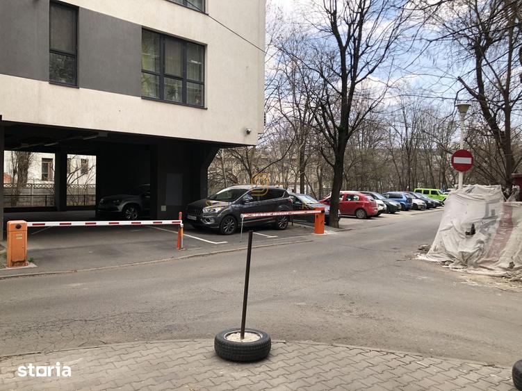 Spațiu comercial, de 90 mp, în Olteniței