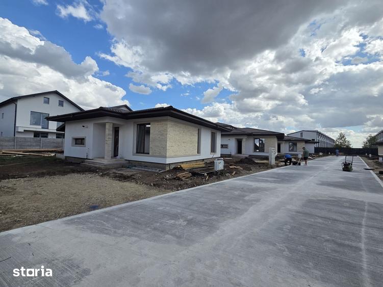 Casă cu 4 camere cu Teren 500 Mp în Ghencea
