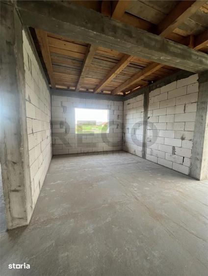 Casă cu 4 camere cu Teren 487 Mp în Sântandrei