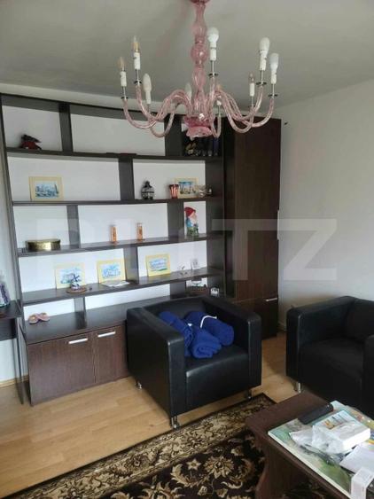 Apartament cu 4 camere decomandat, mobilat în Gojdu