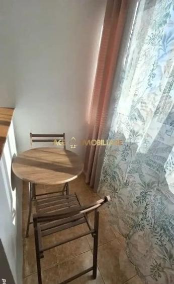 Apartament cu 2 camere decomandat, mobilat în Titan