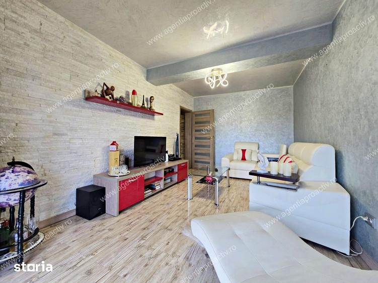 Apartament cu 2 camere în Micro 20