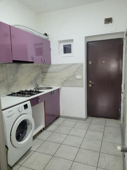 Garsonieră decomandată în Central