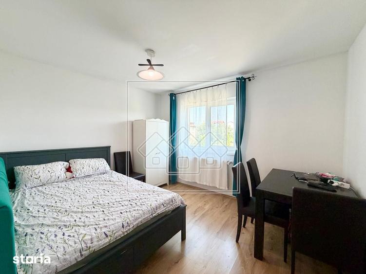 Ap modern, cu 3 camere, balcon - Zona Lazaret - 1