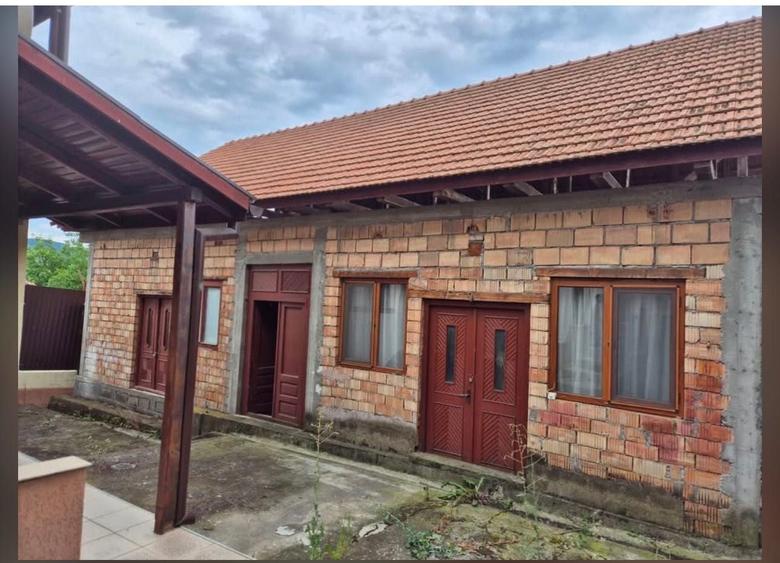 Casă cu 3 camere în Ciumbrud