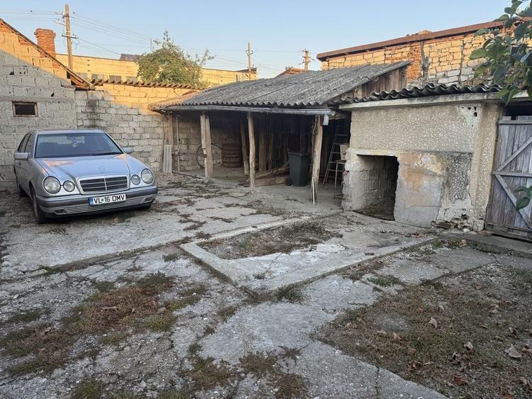Casă cu 3 camere în Central
