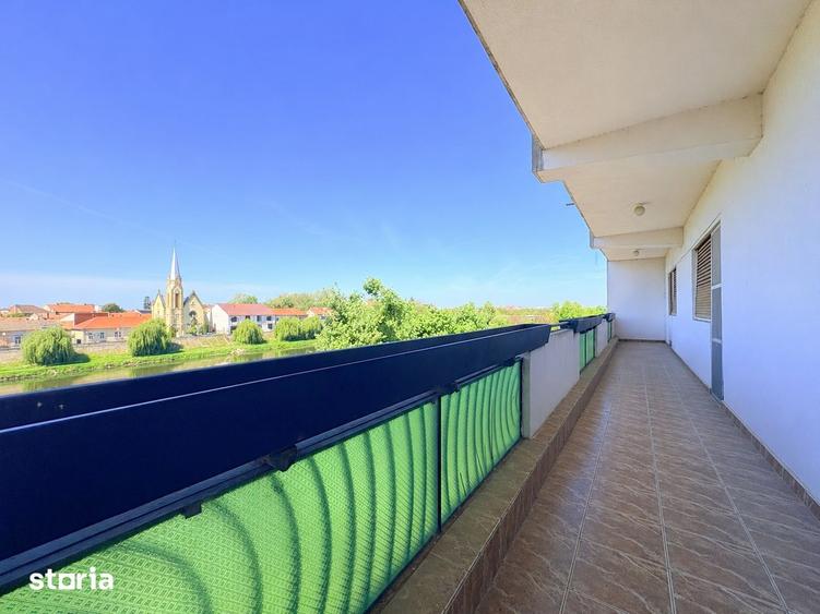 Apartament cu 4 camere, mobilat în Central