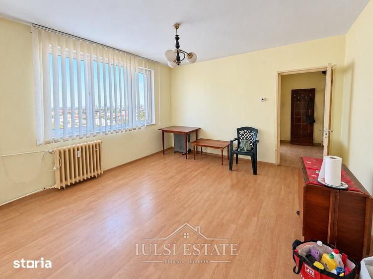 Apartament cu 3 camere semidecomandat în Andrei Mureșanu
