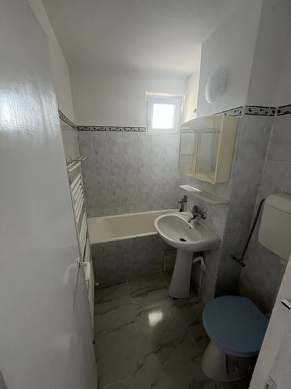 Apartament cu 3 camere decomandat în Semicentral