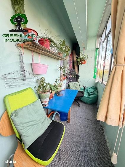 Apartament cu 3 camere decomandat în Nicolina