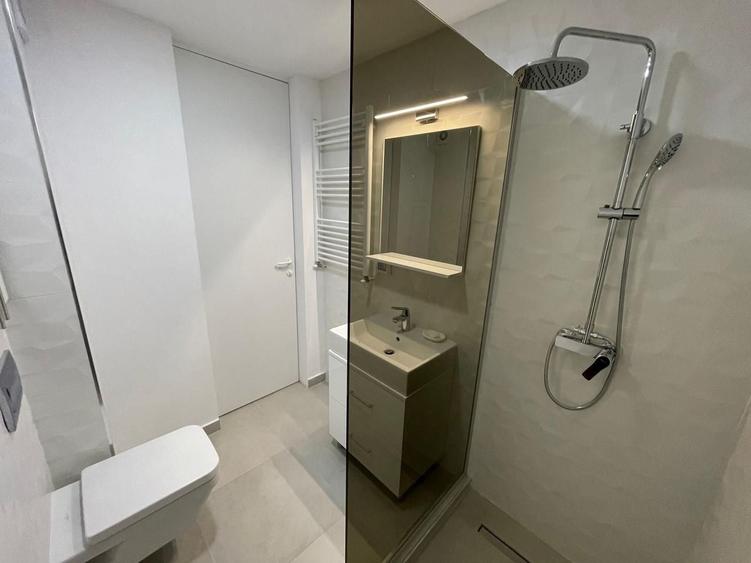 Apartament cu 2 camere semidecomandat în Politehnica