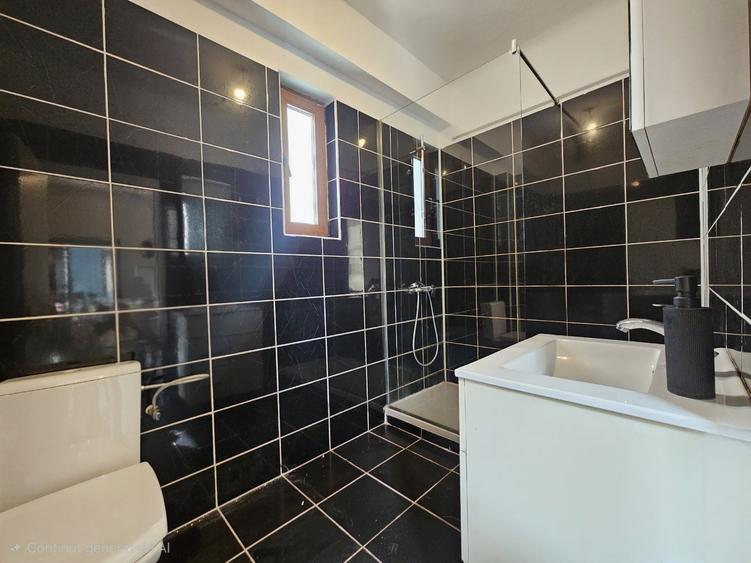 Apartament cu 3 camere semidecomandat în Dorobanți