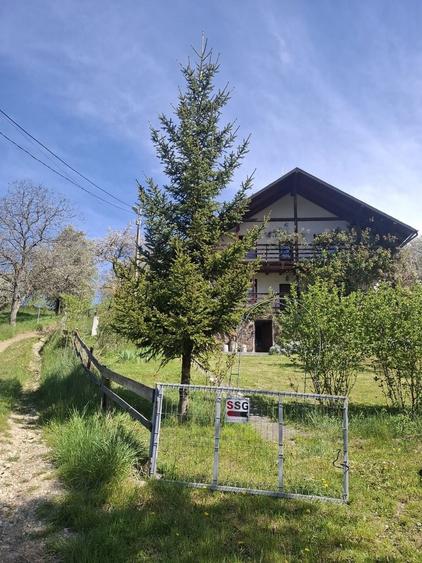 Casă individuală cu 3 camere cu Canalizare în Bran