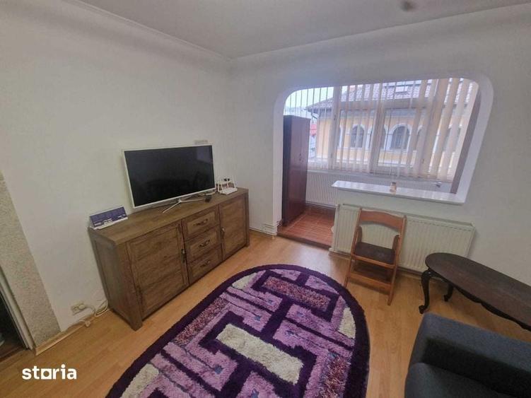 Garsonieră decomandată în Central