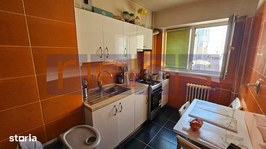 Apartament cu 3 camere în Victoriei