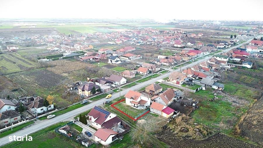 Casă cu 4 camere în Vetiș