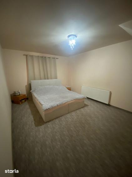 Casă cu 4 camere cu Teren 1600 Mp în Central