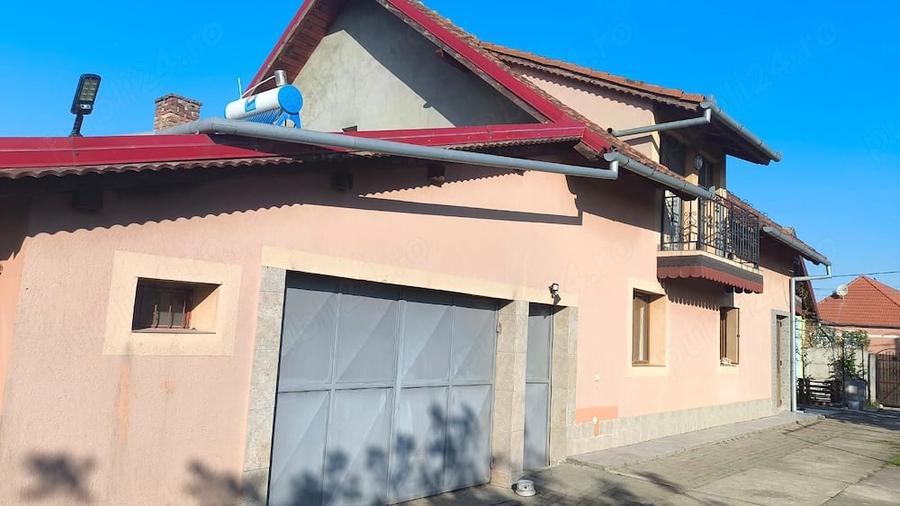 Casă cu 7 camere cu Teren 2118 Mp în Cenad