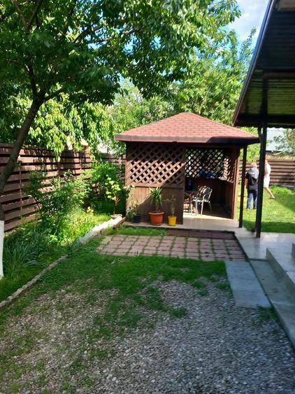 Casă cu 4 camere cu Teren 580 Mp în Plumbuita