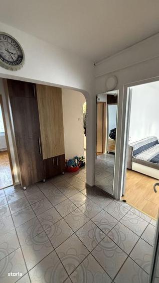 Apartament cu 3 camere în Andrei Mureșanu
