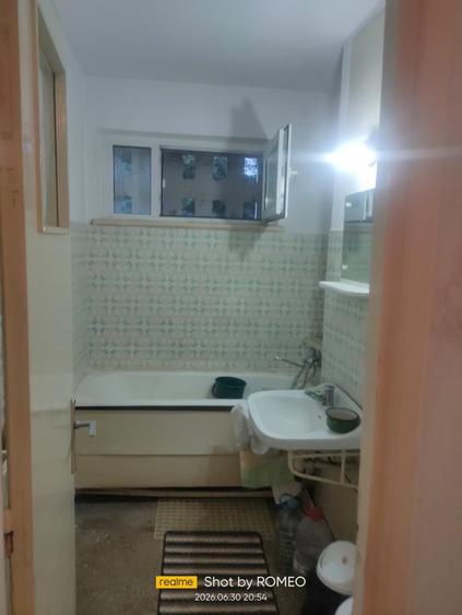Apartament cu 2 camere semidecomandat în Letea