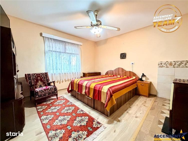 Casă cu 4 camere în Cernat