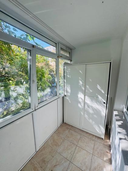 Apartament cu 3 camere decomandat în Drumul Taberei