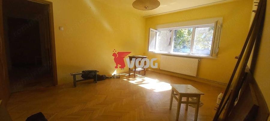 Apartament cu 3 camere semidecomandat în Circumvalațiunii