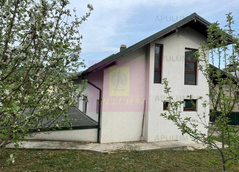 Casă cu Teren 649 Mp în Central