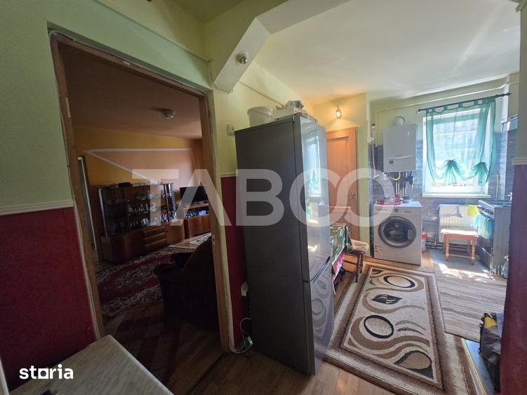 Apartament cu 2 camere semidecomandat, mobilat în Mihai Viteazul