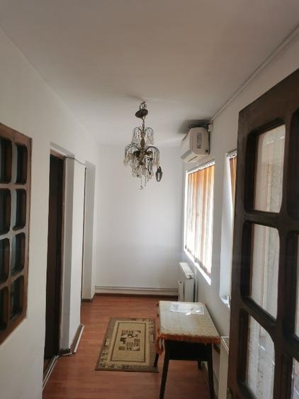 Casă individuală cu 4 camere cu Teren 504 Mp în Central