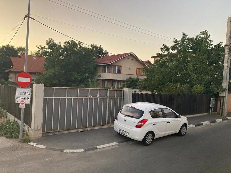 Teren de 600 mp, în Roșu