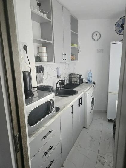 Garsonieră decomandată în Central