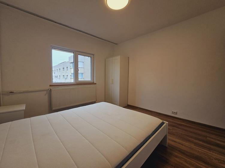Apartament cu 3 camere decomandat, mobilat în Nerva Traian