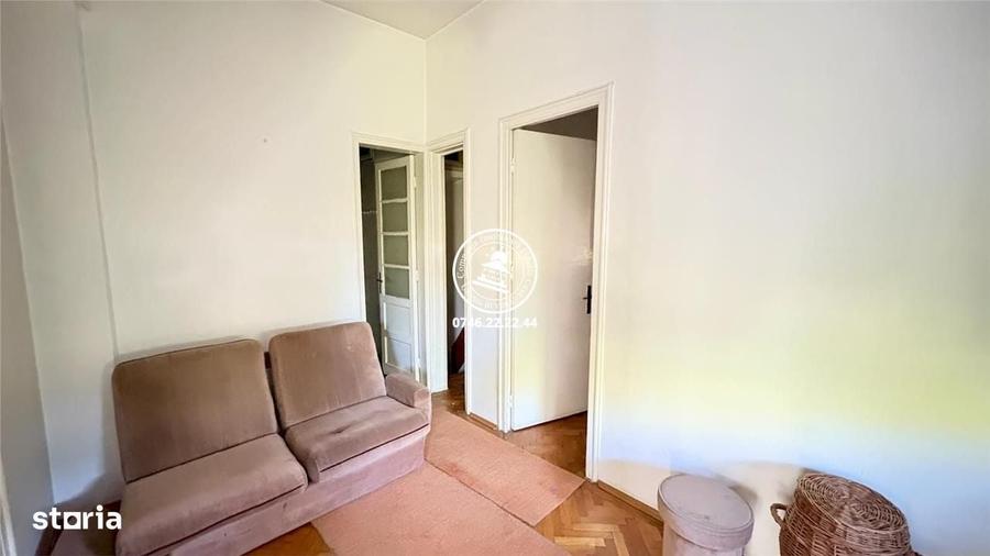 Casă cu 4 camere în Ultracentral