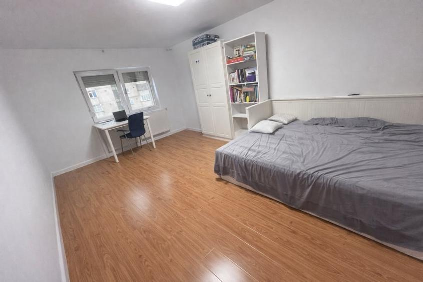 Apartament cu 3 camere decomandat, mobilat în Craiovița Nouă