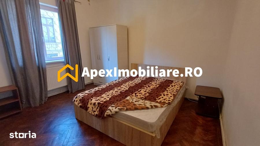 Apartament cu 2 camere semidecomandat, mobilat în Victoriei