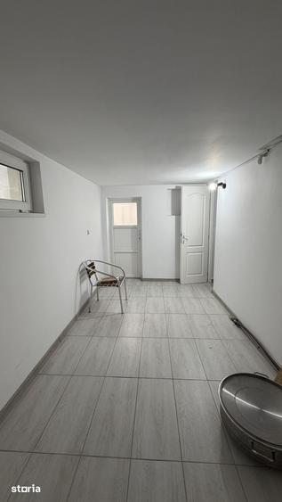 Casă cu 6 camere cu Teren 661.51 Mp în Central