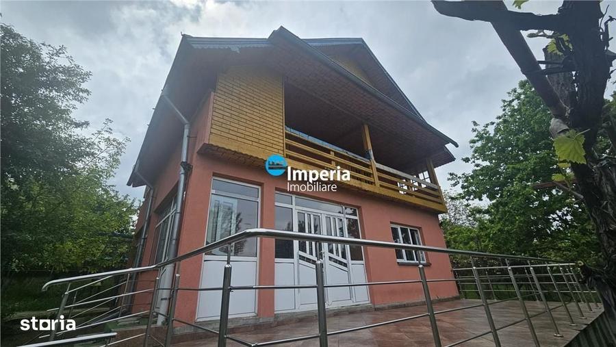 Casă cu 3 camere în Sticlăria