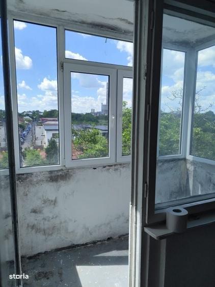 Apartament cu 3 camere în Km 4