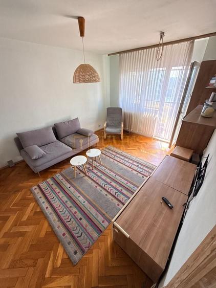 Apartament cu 3 camere decomandat, mobilat în Circumvalațiunii
